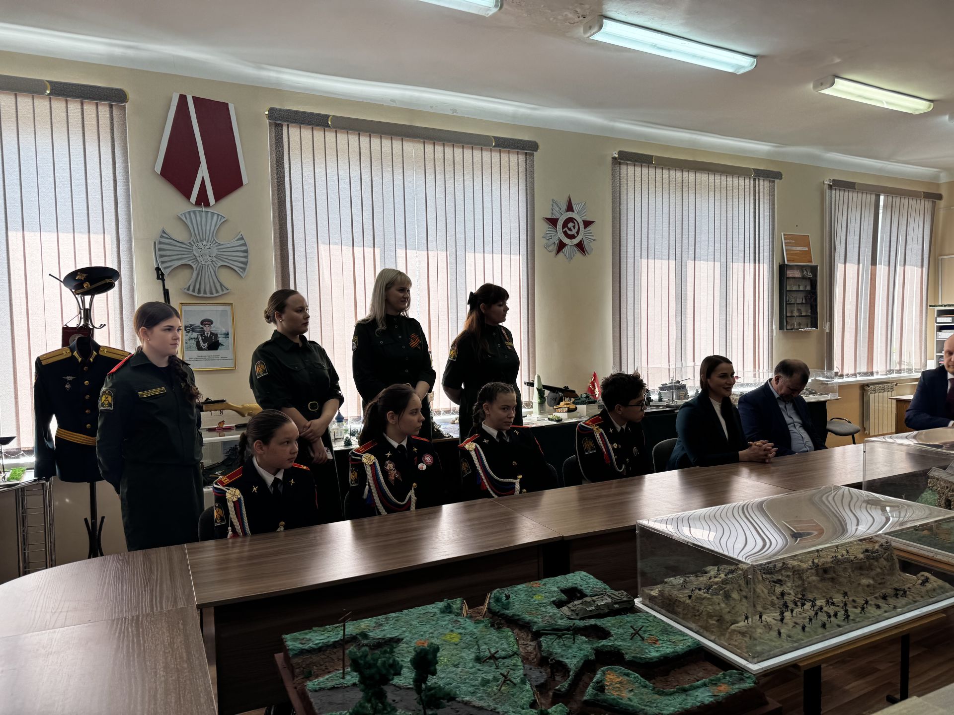 В Чистопольской кадетской школе-интернате прошла встреча с Героем России Иваном Жарским