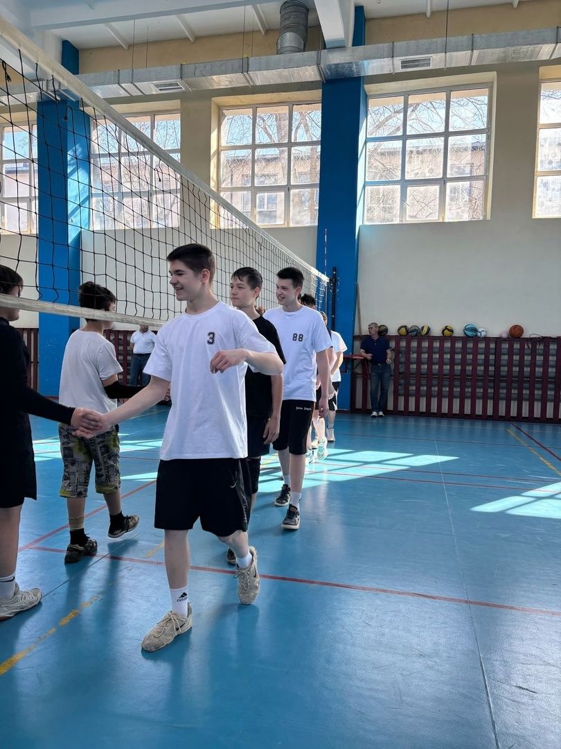 В Чистополе прошел волейбольный турнир среди школьников