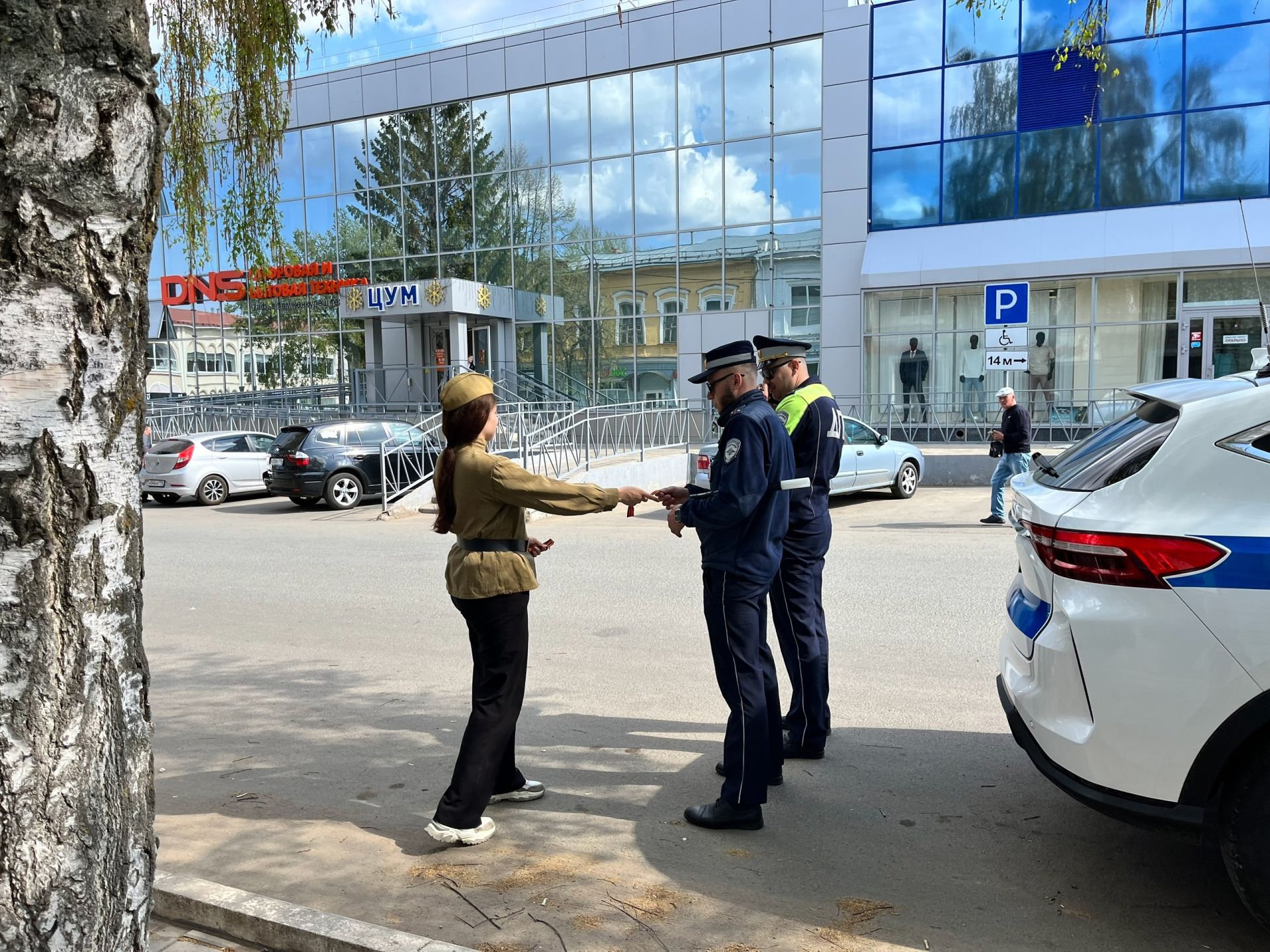 В Чистополе прошла патриотическая акция «Георгиевская ленточка»