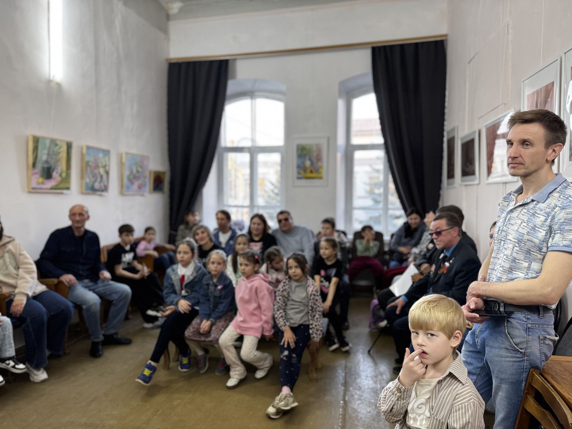 «Симфония предметов»: персональная выставка Натальи Ларионовой открылась в Чистополе