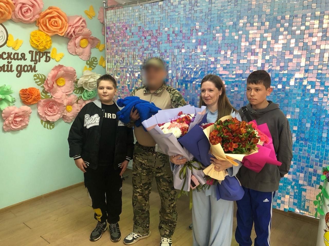 В Чистополе поздравили семью бойца СВО с рождением сына