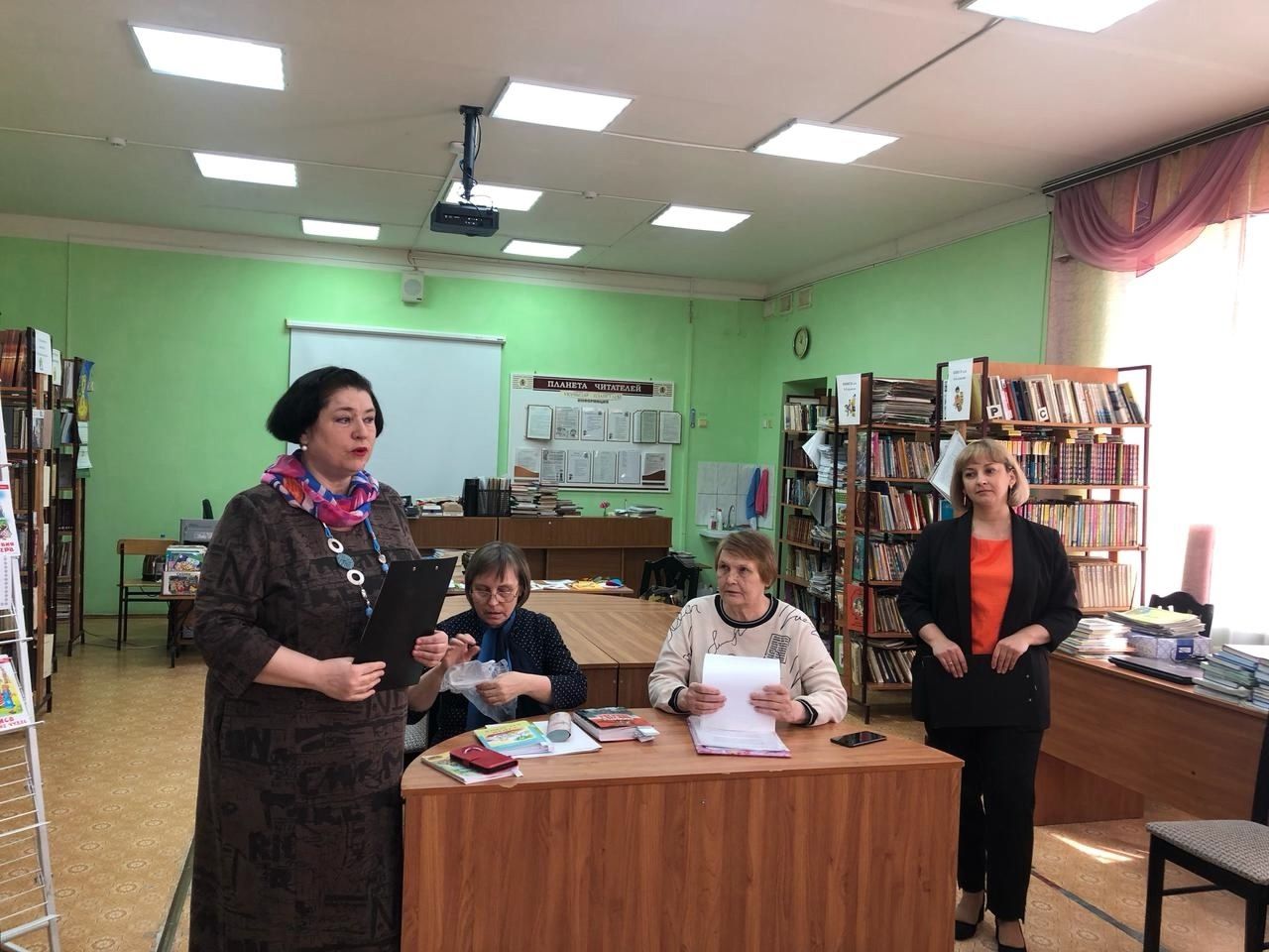 Неделя детской книги: чистопольские поэты встретились со школьниками