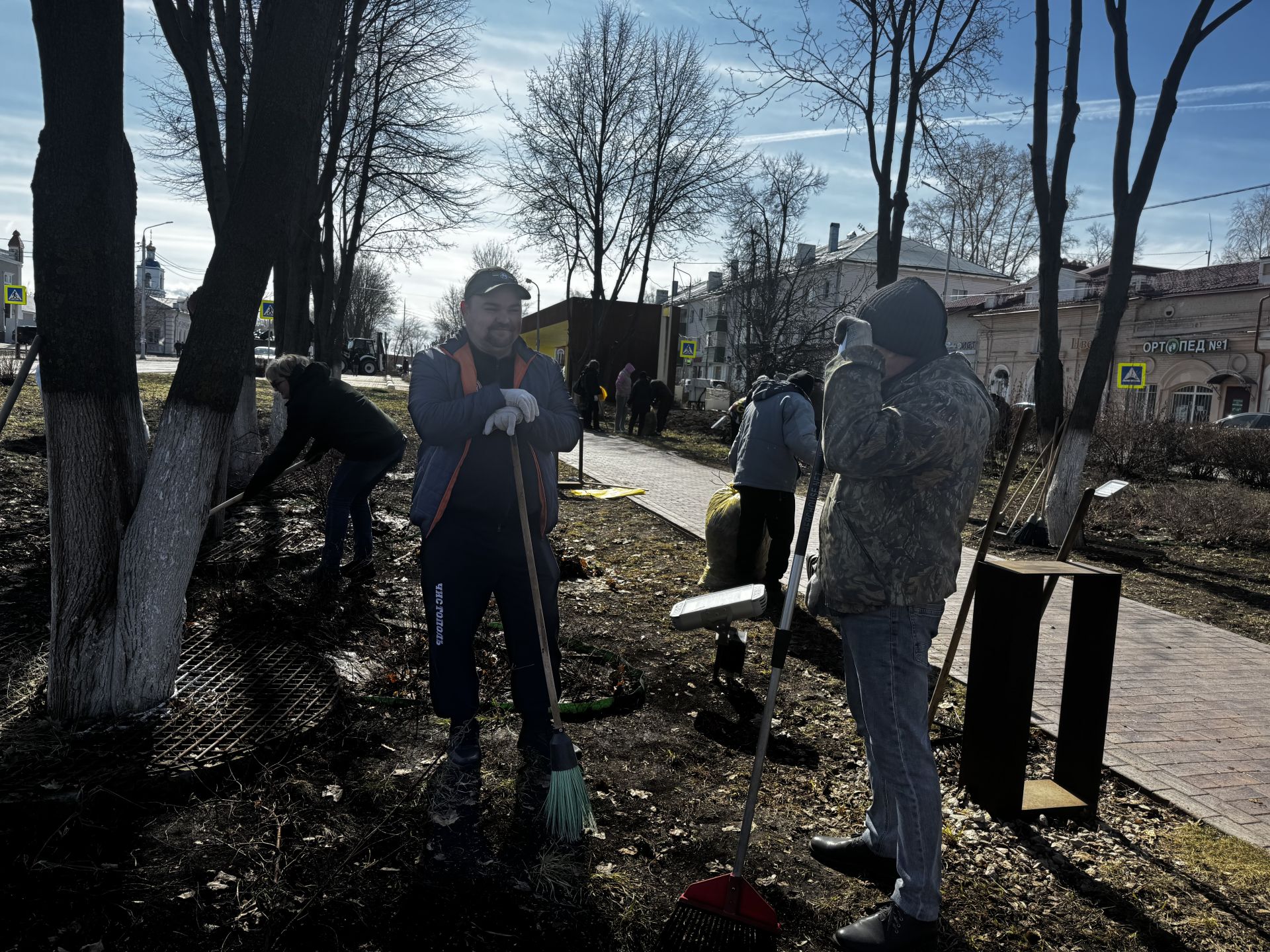 Общегородской субботник в Чистополе: вместе делаем город чище!