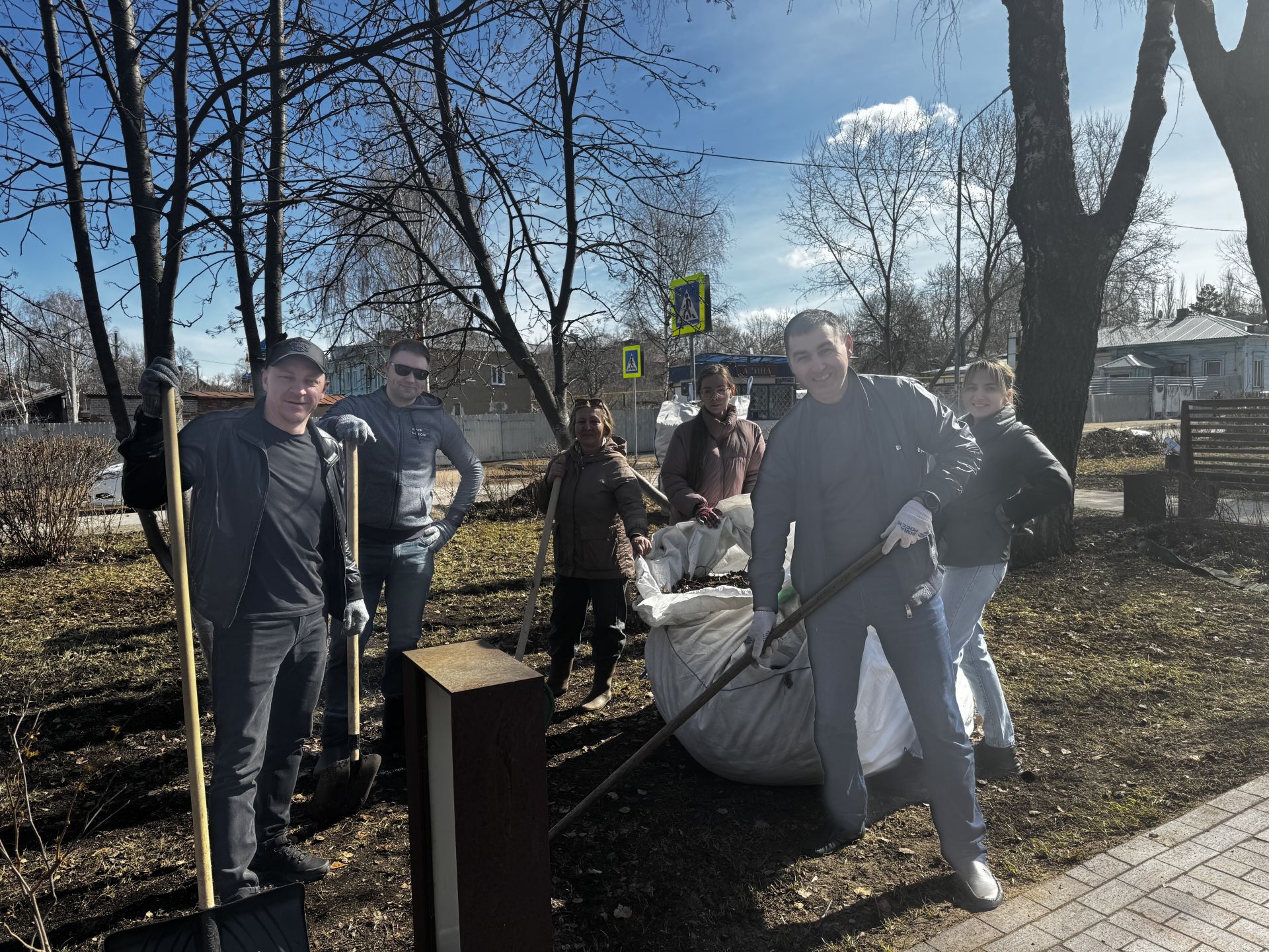 Общегородской субботник в Чистополе: вместе делаем город чище!