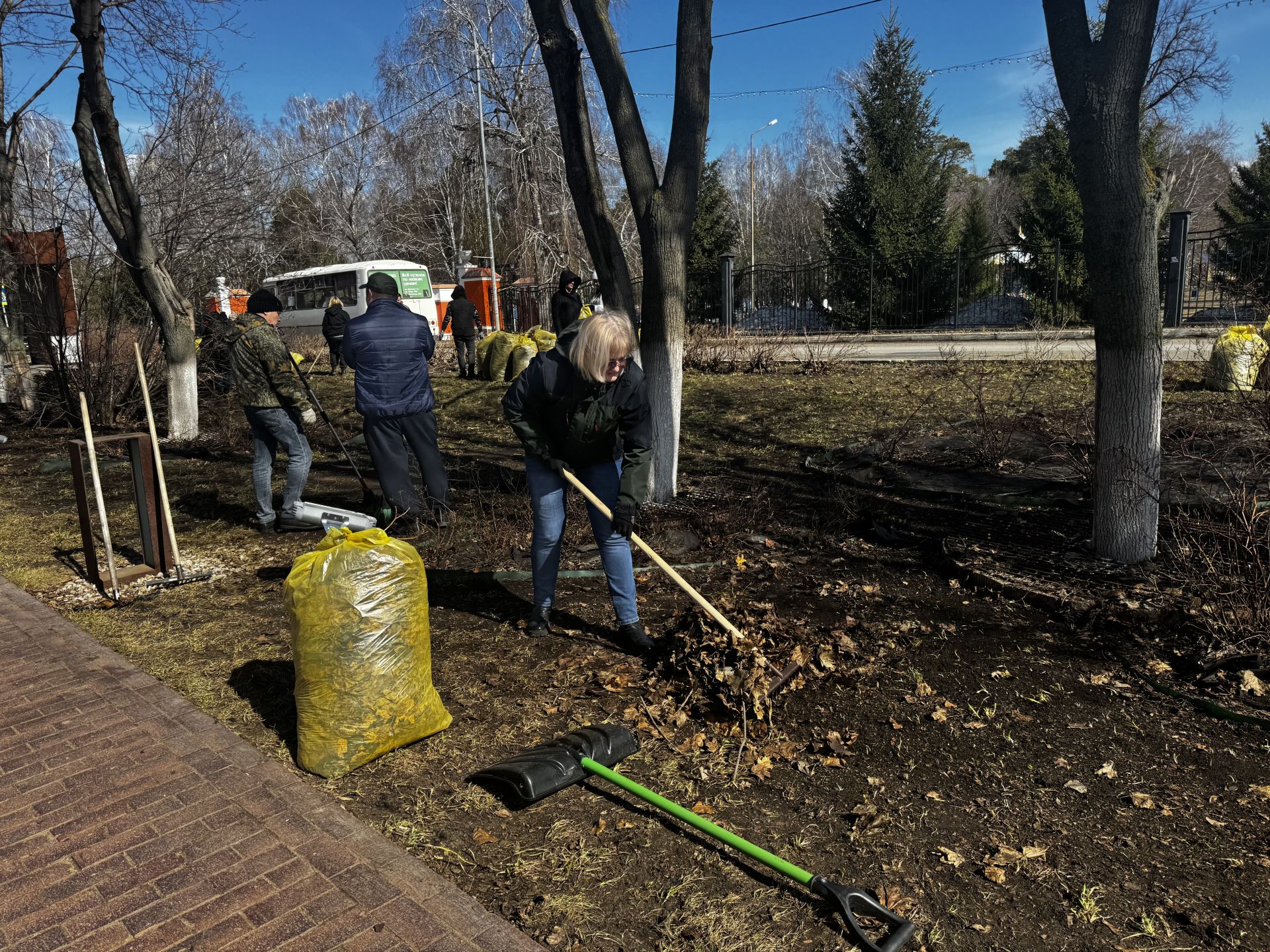 Общегородской субботник в Чистополе: вместе делаем город чище!