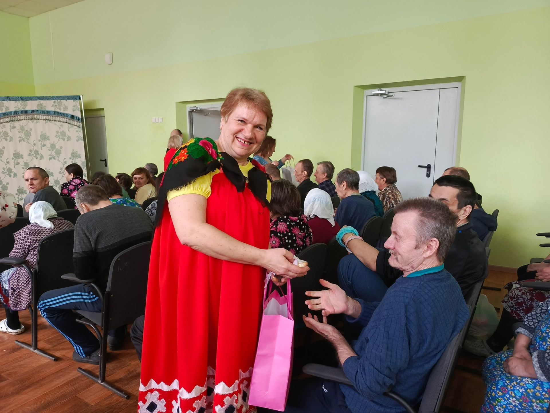 «День жаворонка»: ветераны подарили праздник подопечным дома-интерната