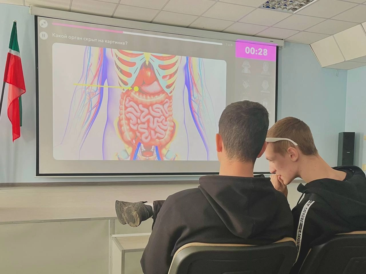 Для чистопольских студентов провели увлекательную игру о здоровом образе жизни