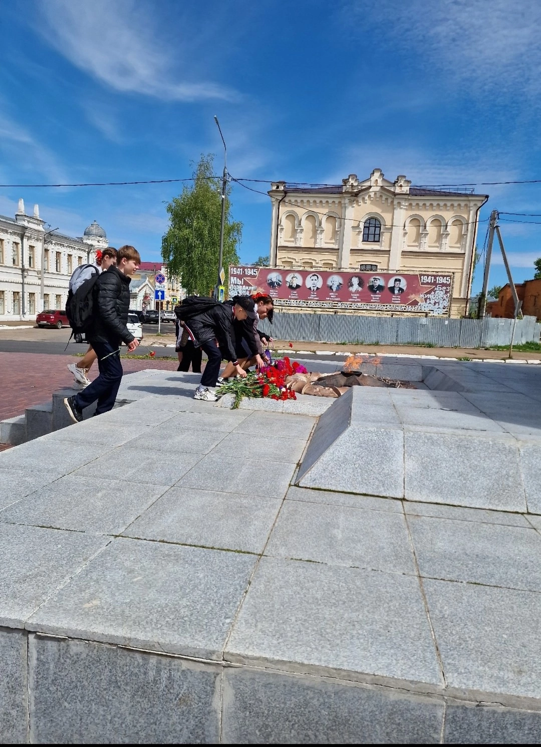 Театральная студия «Вдохновение» представила литературно-музыкальную композицию к 80-летию Победы