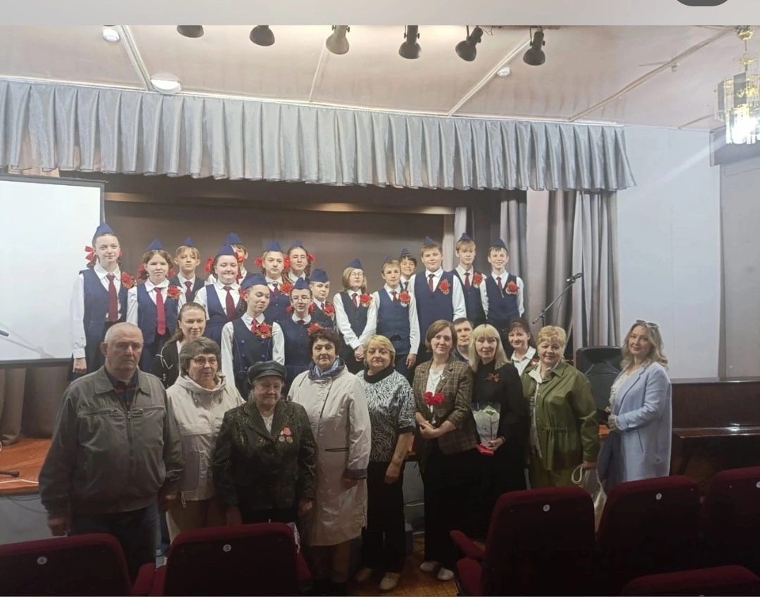Театральная студия «Вдохновение» представила литературно-музыкальную композицию к 80-летию Победы