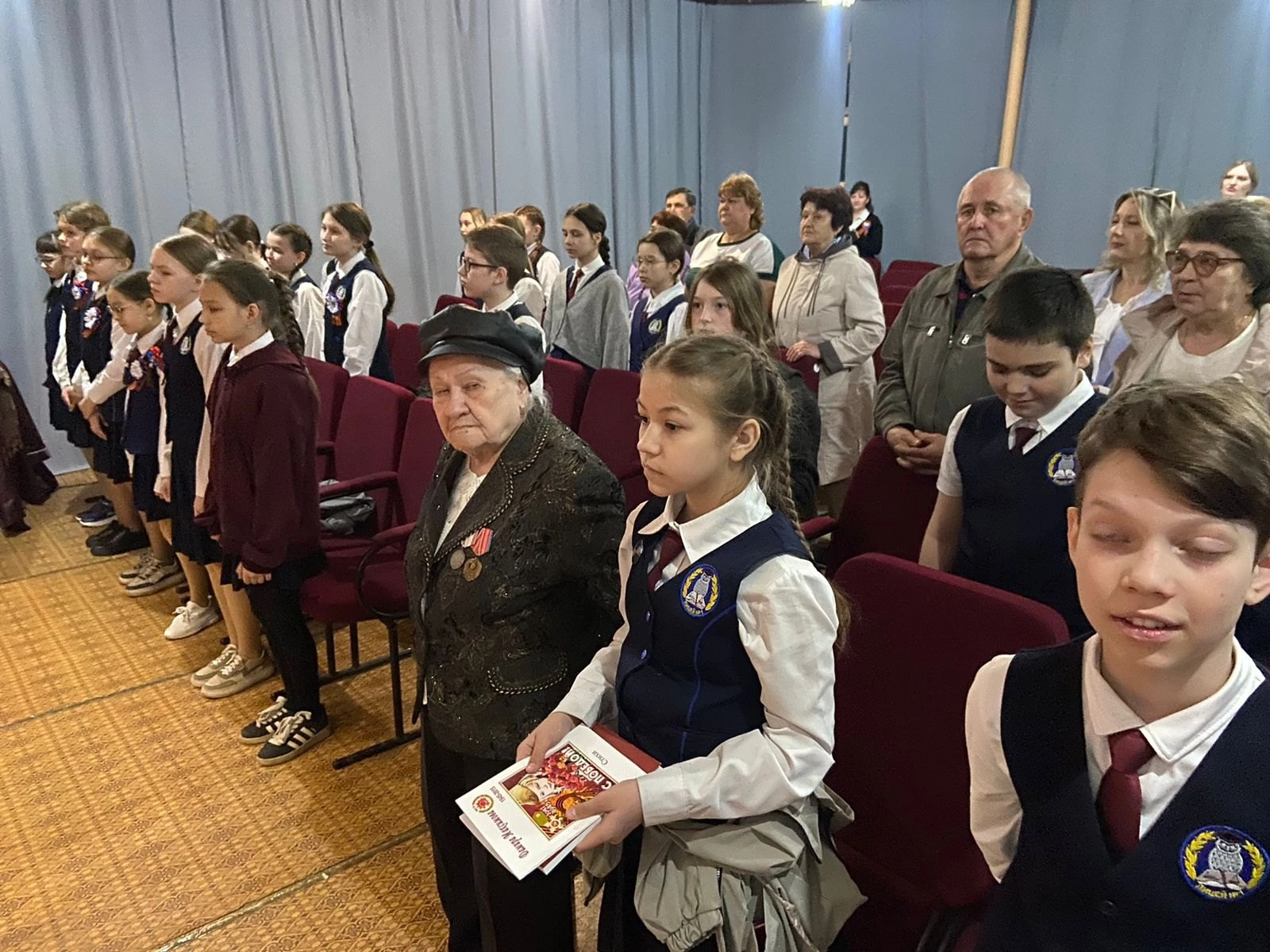 Театральная студия «Вдохновение» представила литературно-музыкальную композицию к 80-летию Победы