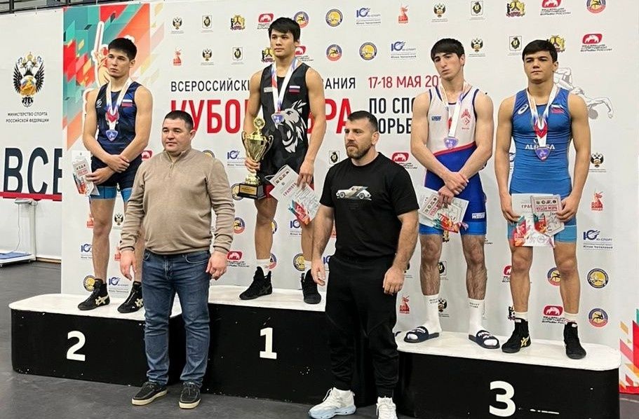 Аскар Урманчеев из Чистополя завоевал серебро на Кубке мэра Хабаровска по греко-римской борьбе