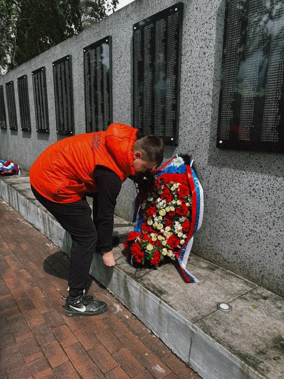 Чистопольские студенты привели в порядок Аллею Героев и встретились с ветеранами