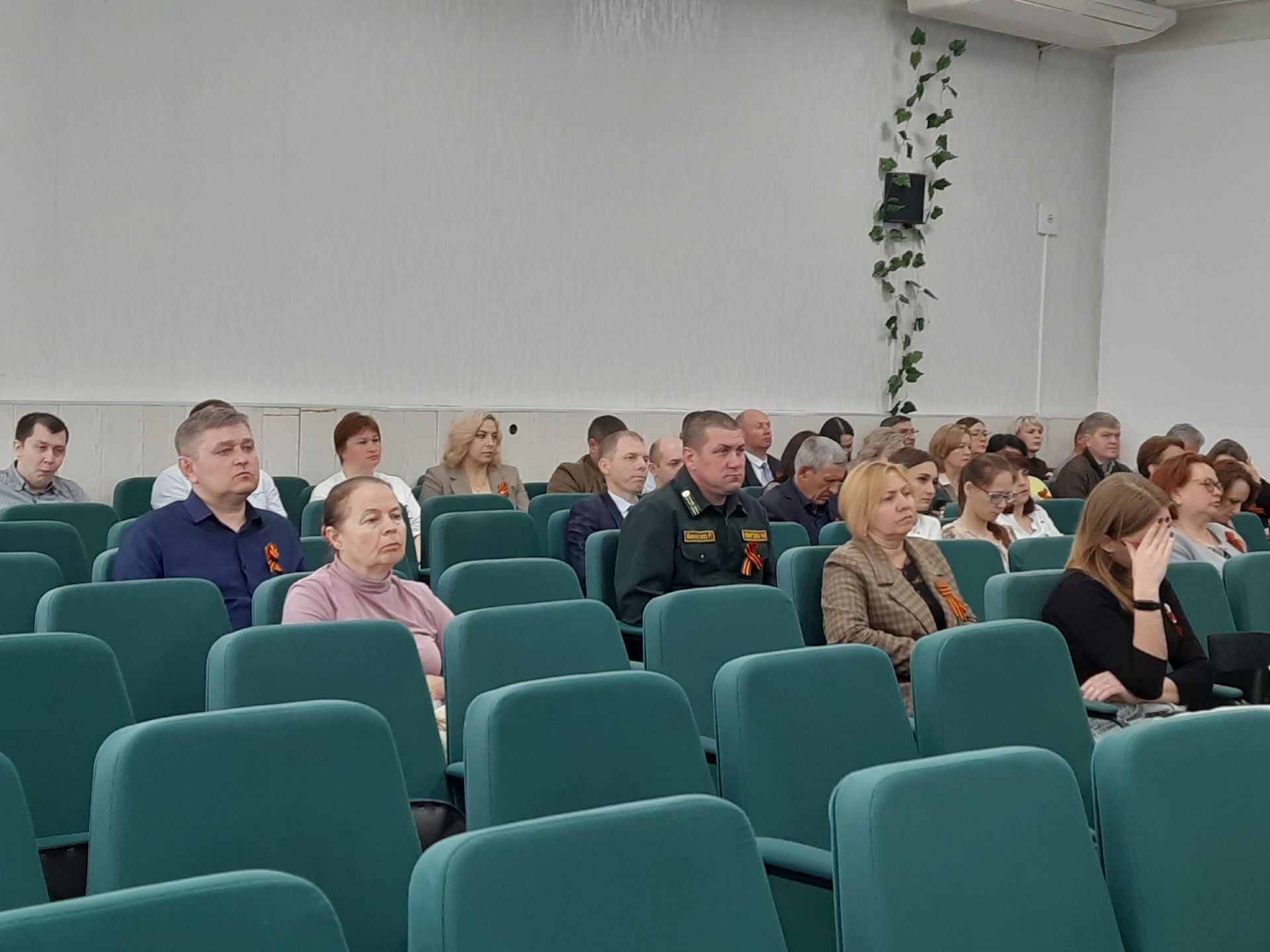 Дмитрий Иванов подвел итоги недели: посевная кампания, безопасность и открытие туристического сезона