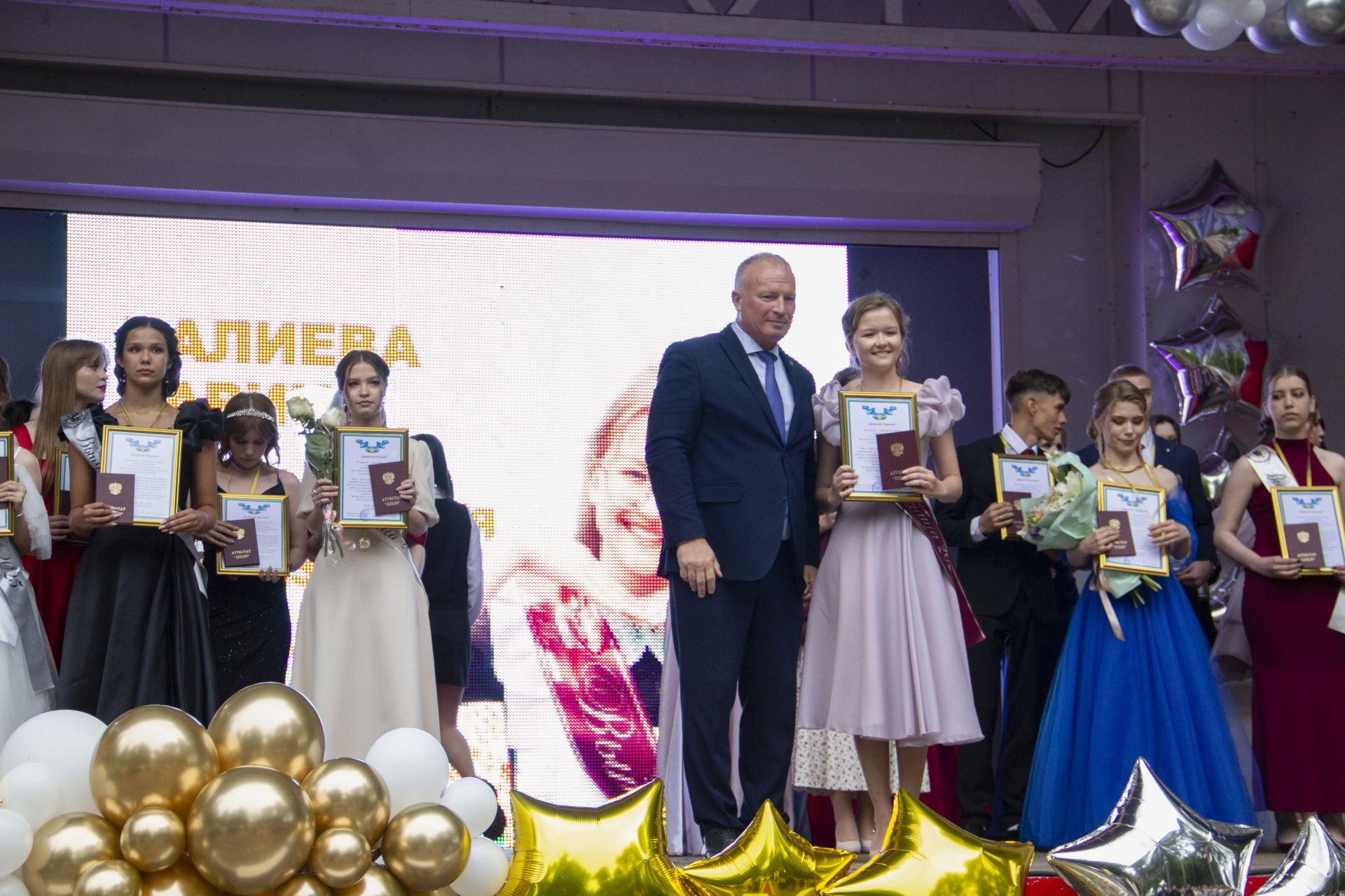 В Чистополе прошел выпускной вечер для выпускников 2025 года