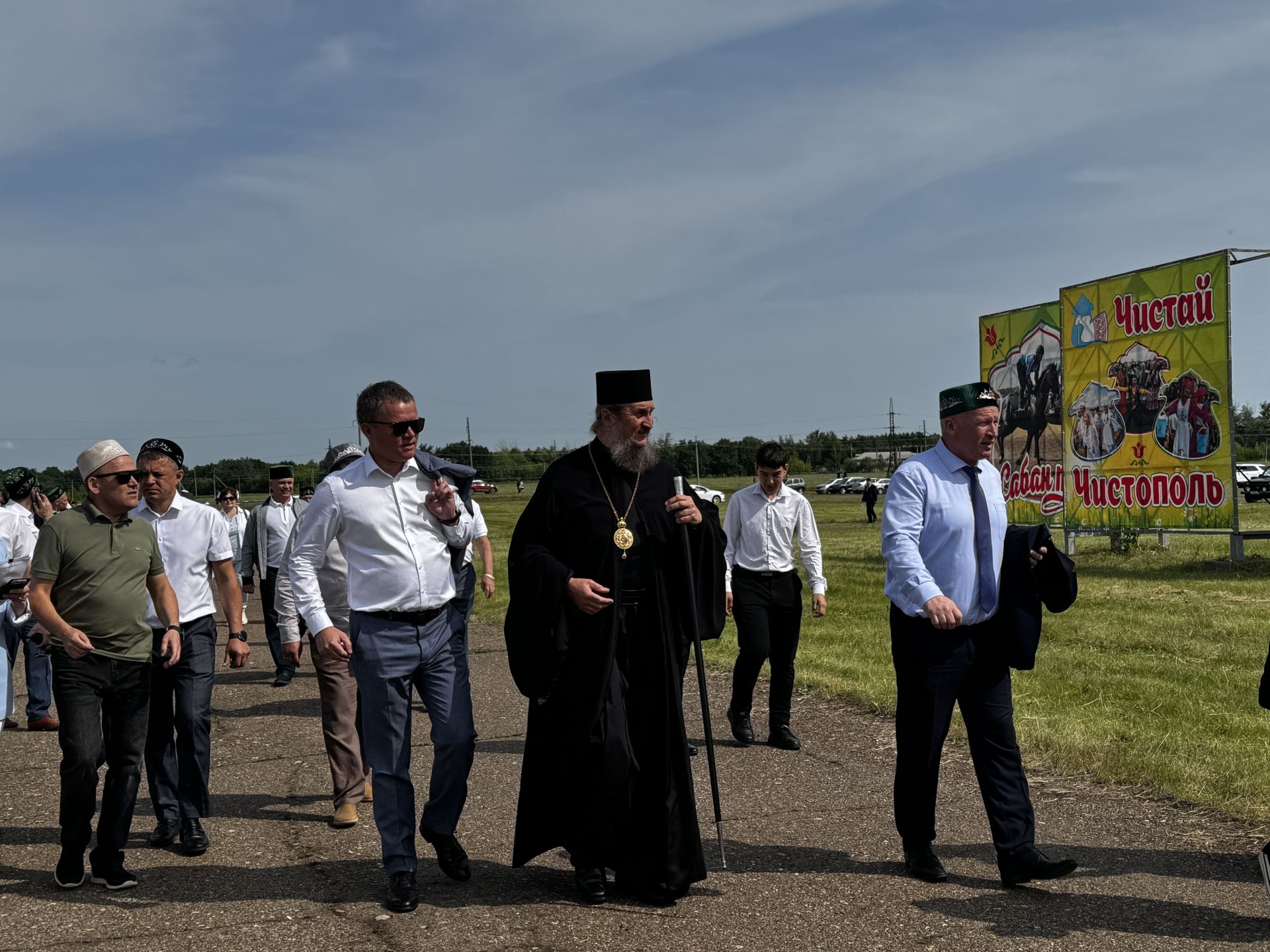 Конные скачки на Сабантуе в Чистополе собрали сотни зрителей
