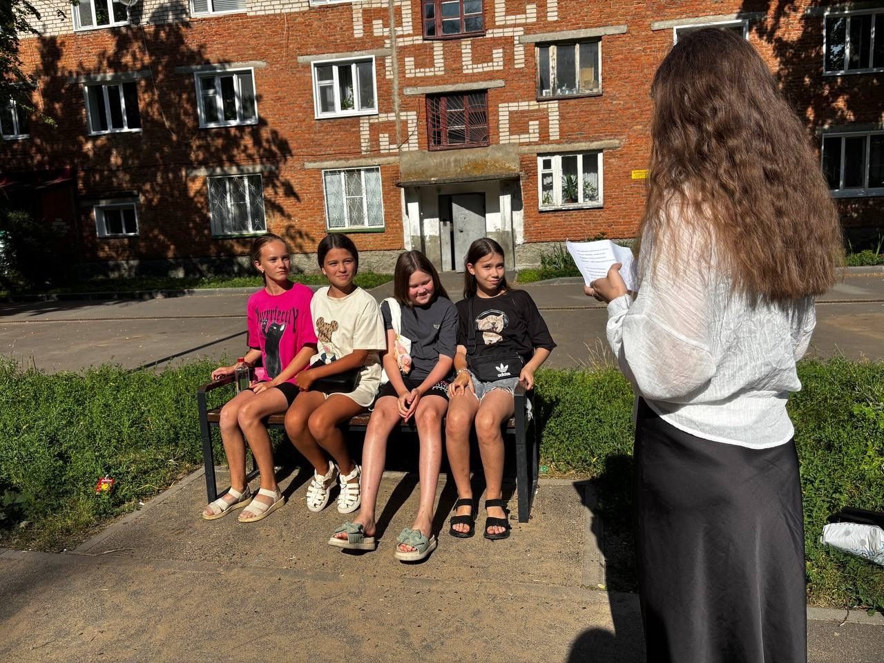 Специалисты молодёжного центра провели для детей мероприятие «Квизный драйв»