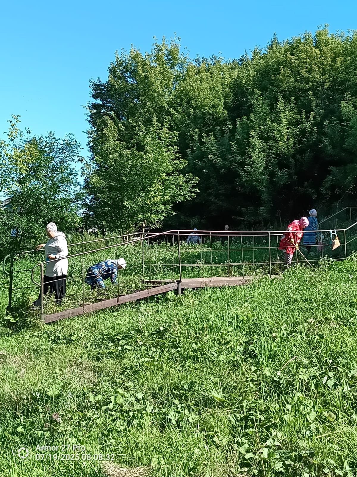 В Чистополе прошел субботник по очистке родника «Аксакал»