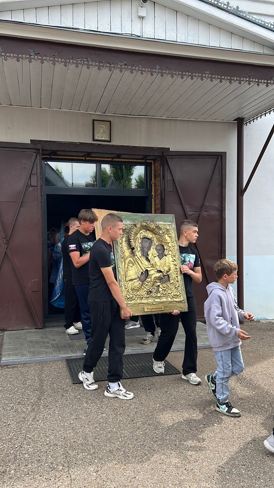 Престольные торжества в честь Казанской иконы Божией Матери прошли в Чистополе