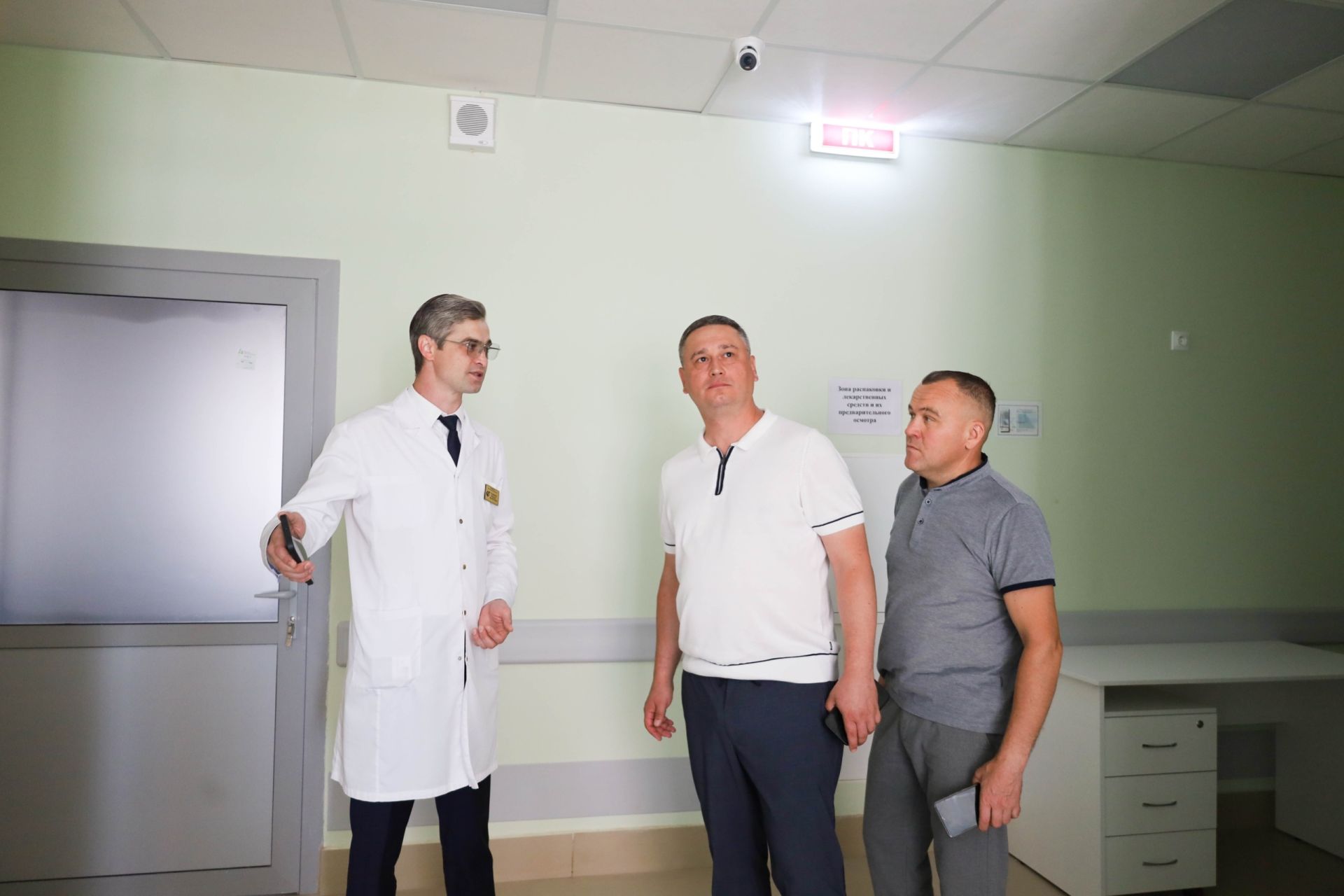 Депутат Госсовета РТ Наиль Залаков ознакомился с работой приемно-диагностического отделения Чистопольской ЦРБ