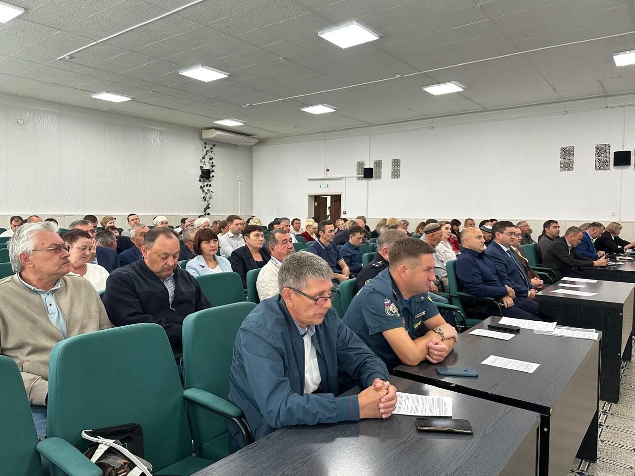 Глава Чистопольского района предупредил о бдительности против мошенников и вербовщиков