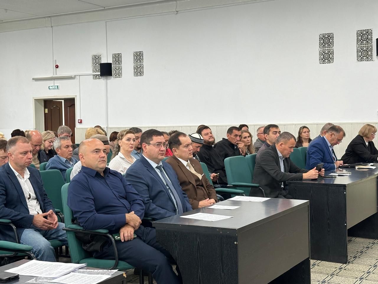 Глава Чистопольского района предупредил о бдительности против мошенников и вербовщиков