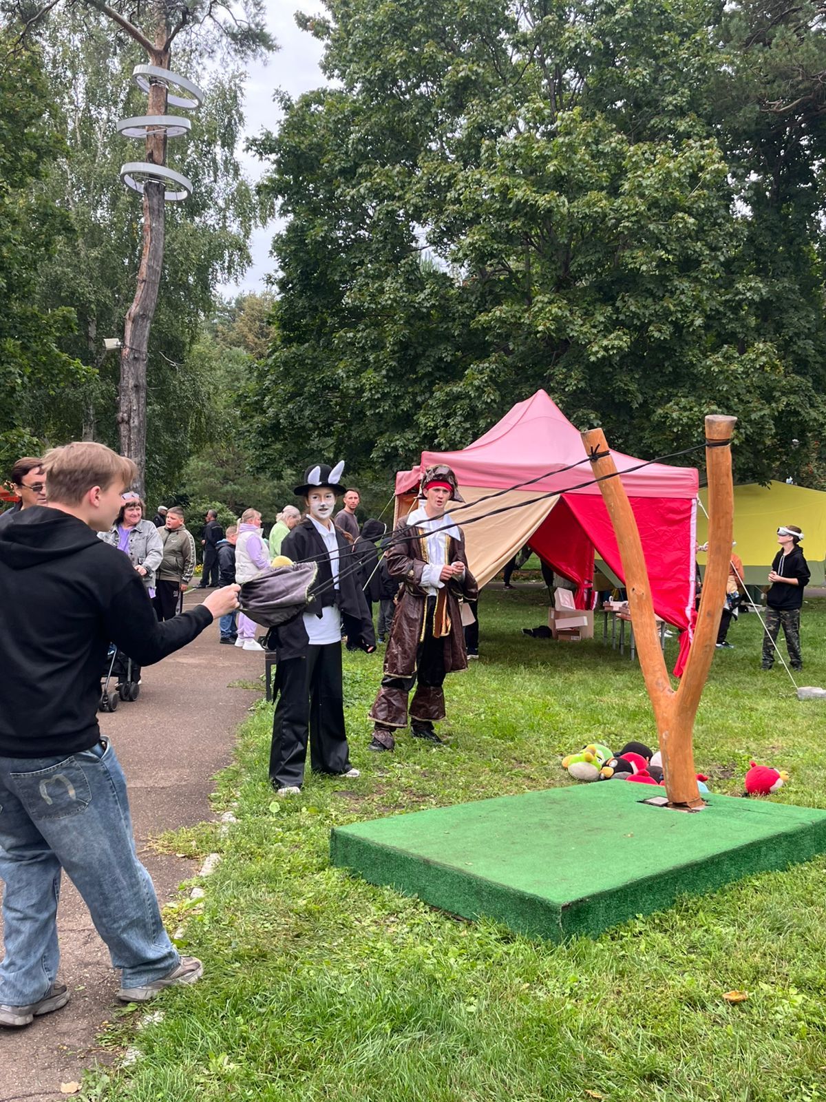 В Чистополе ярко отметили двойной праздник в Скарятинском саду