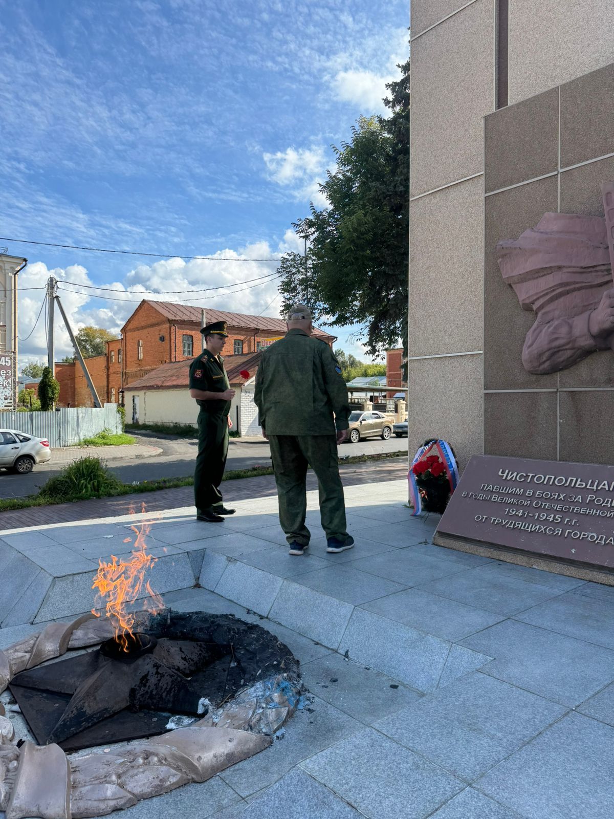 В Чистополе почтили память погибших танкистов в их профессиональный праздник