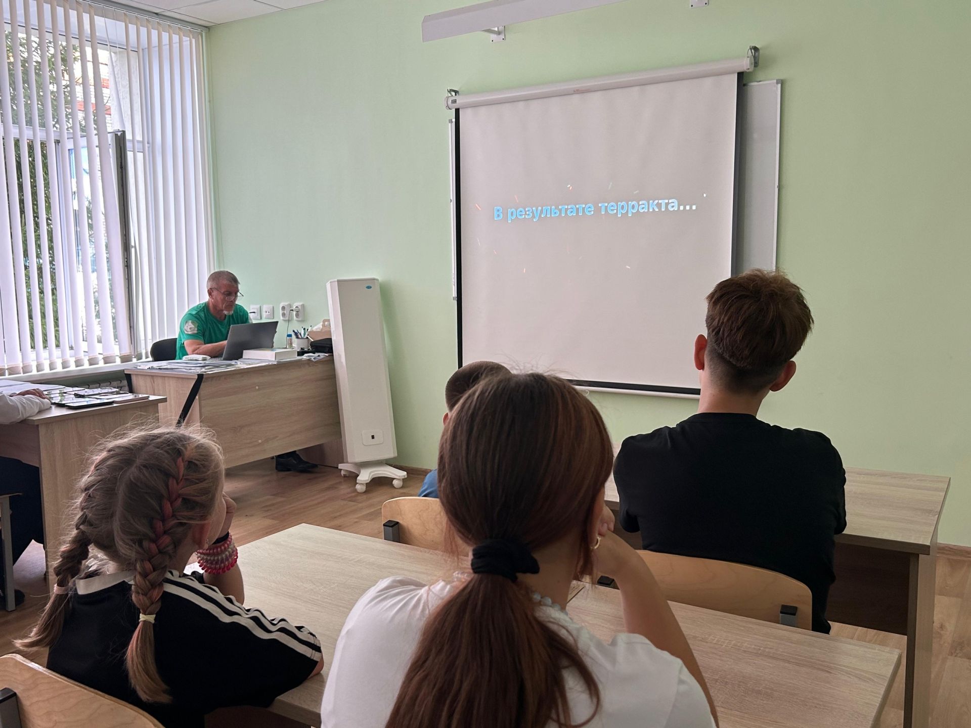 В военно-патриотическом клубе «Рубеж» состоялось мероприятие, посвященное годовщине бесланской трагедии