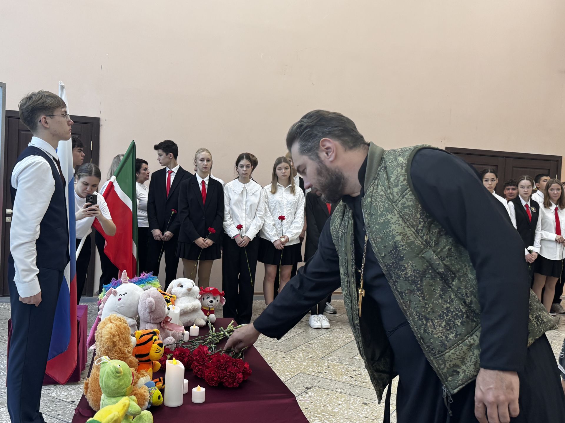 В Чистополе почтили память жертв теракта в Беслане