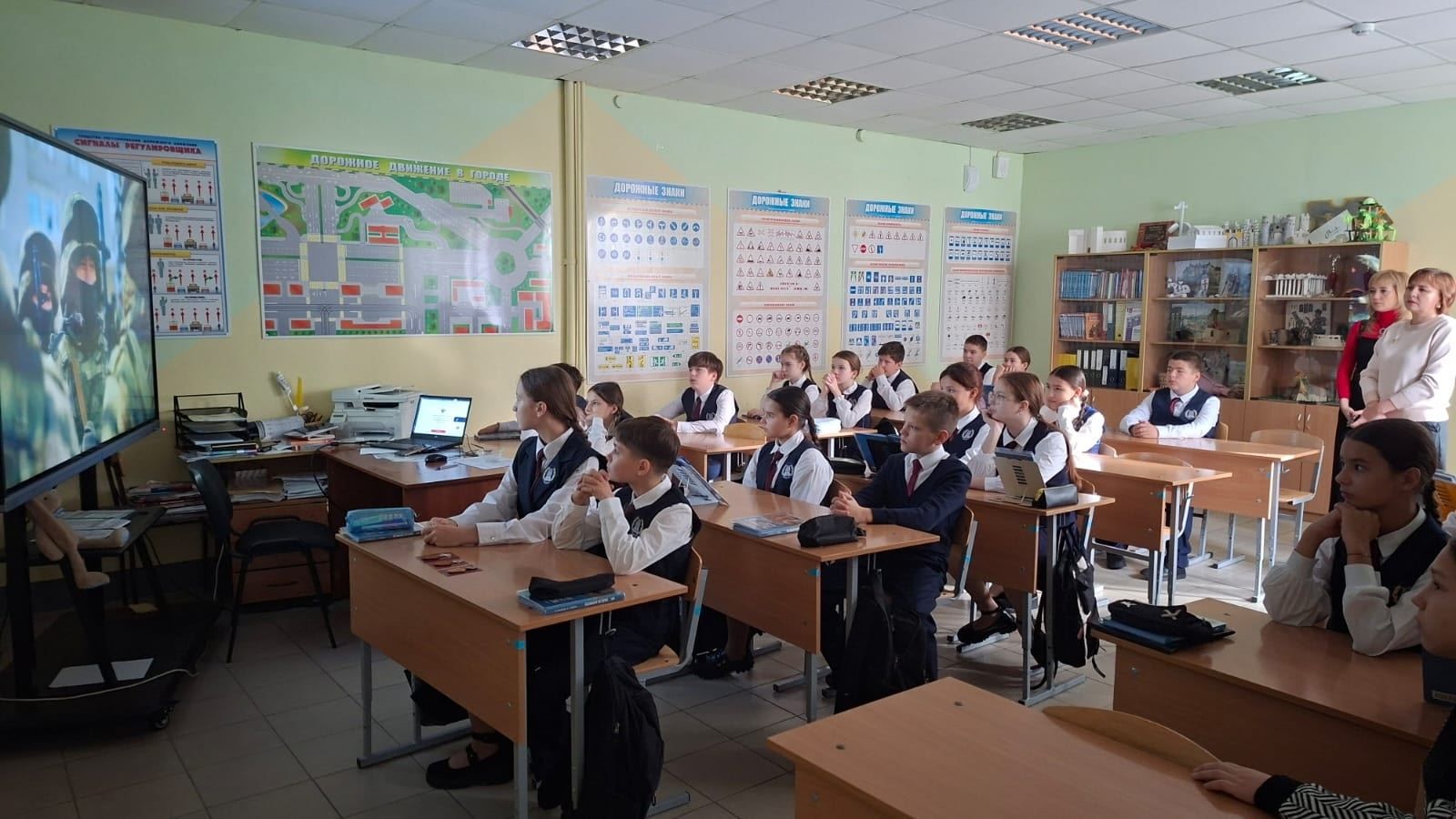В чистопольском лицее прошел Урок мужества с участником СВО