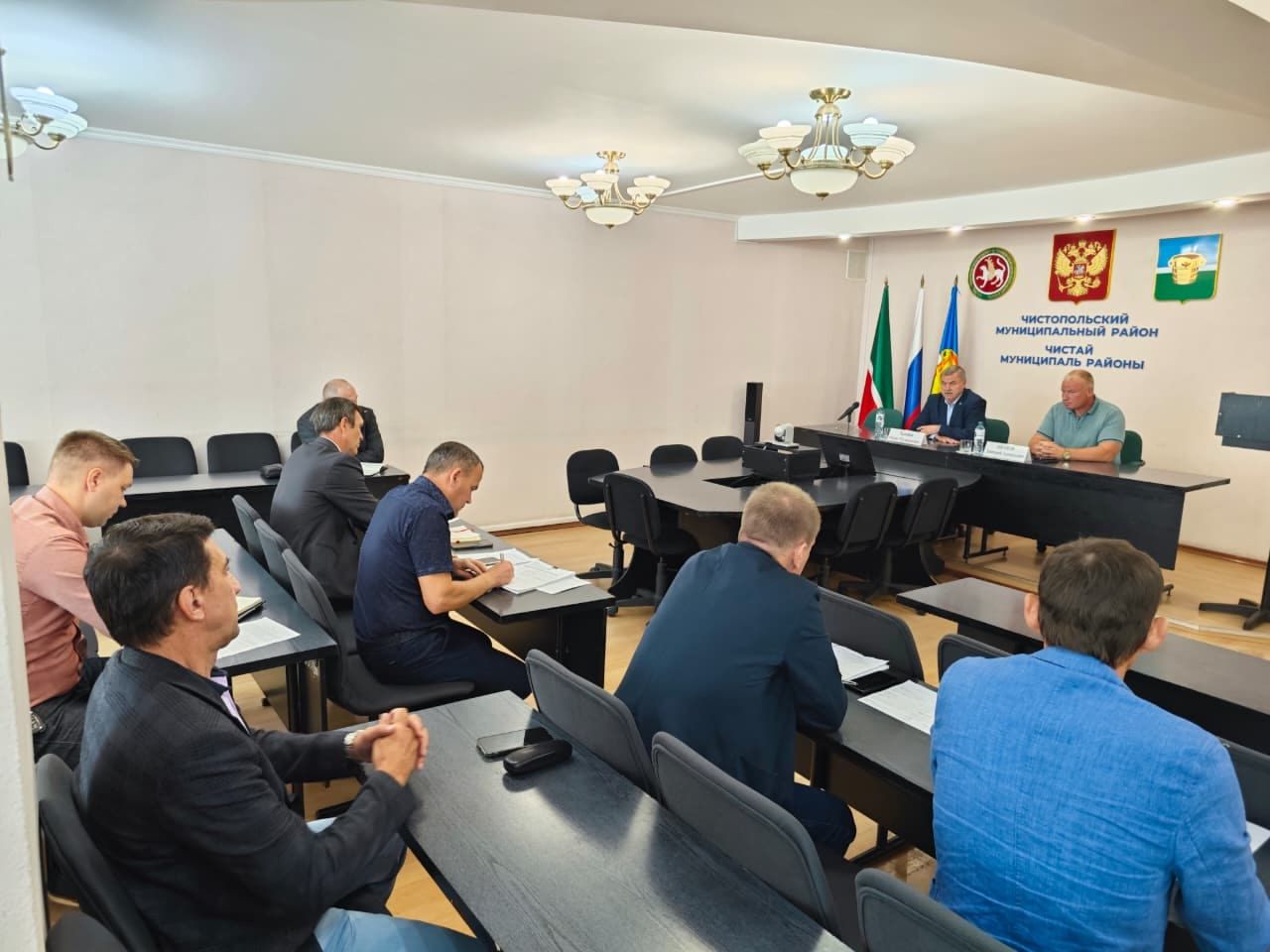 Министр транспорта и дорожного хозяйства РТ оценил ход дорожных работ в Чистополе: какие объекты ремонтируют в 2025 году