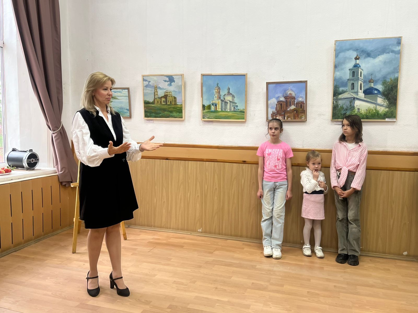Мир в свете души: персональная выставка Натальи Ларионовой  открылась в чистопольском музее