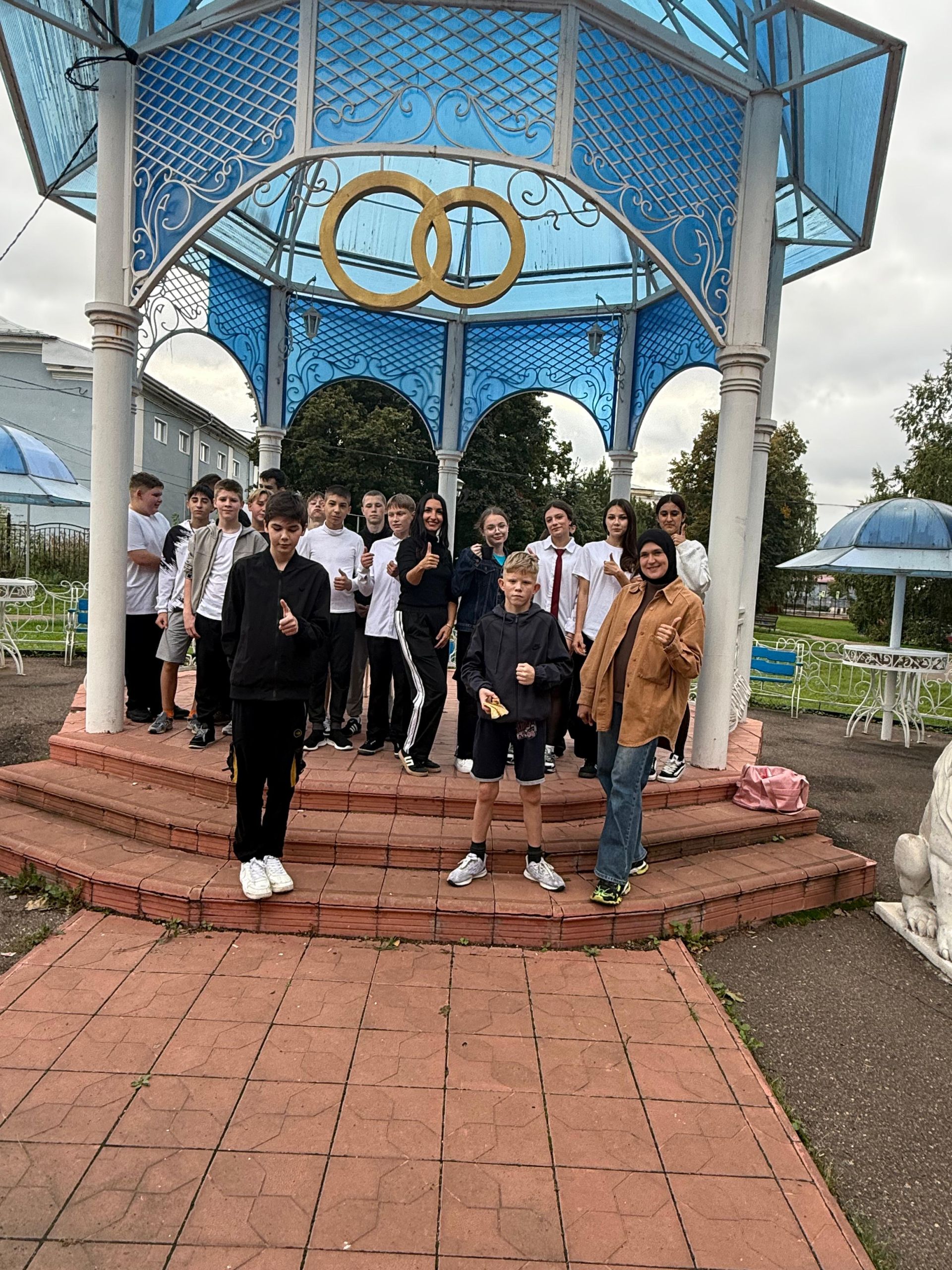 Бесплатные мастер-классы и праздник единения прошли в Скарятинском саду