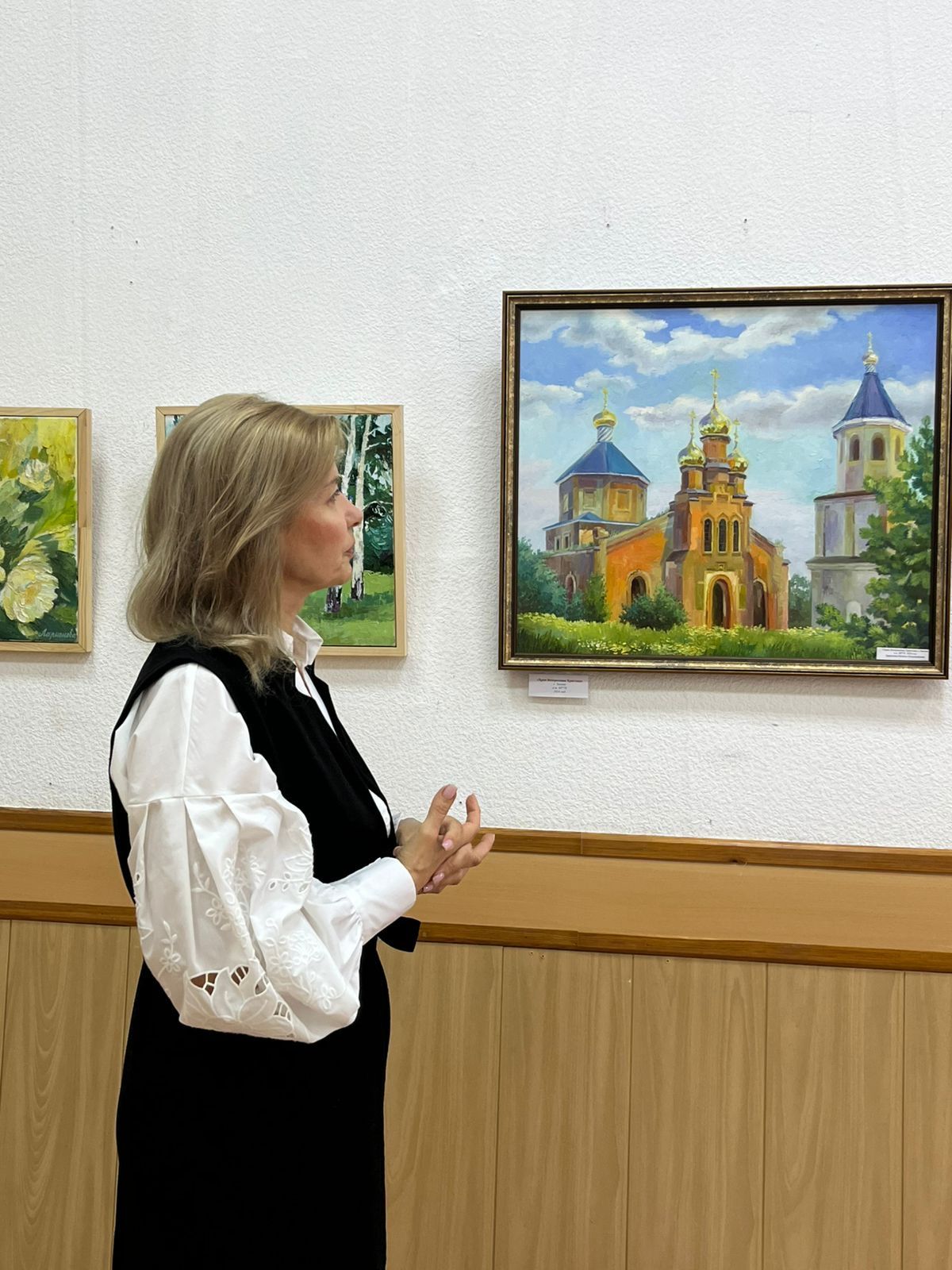 Мир в свете души: персональная выставка Натальи Ларионовой  открылась в чистопольском музее