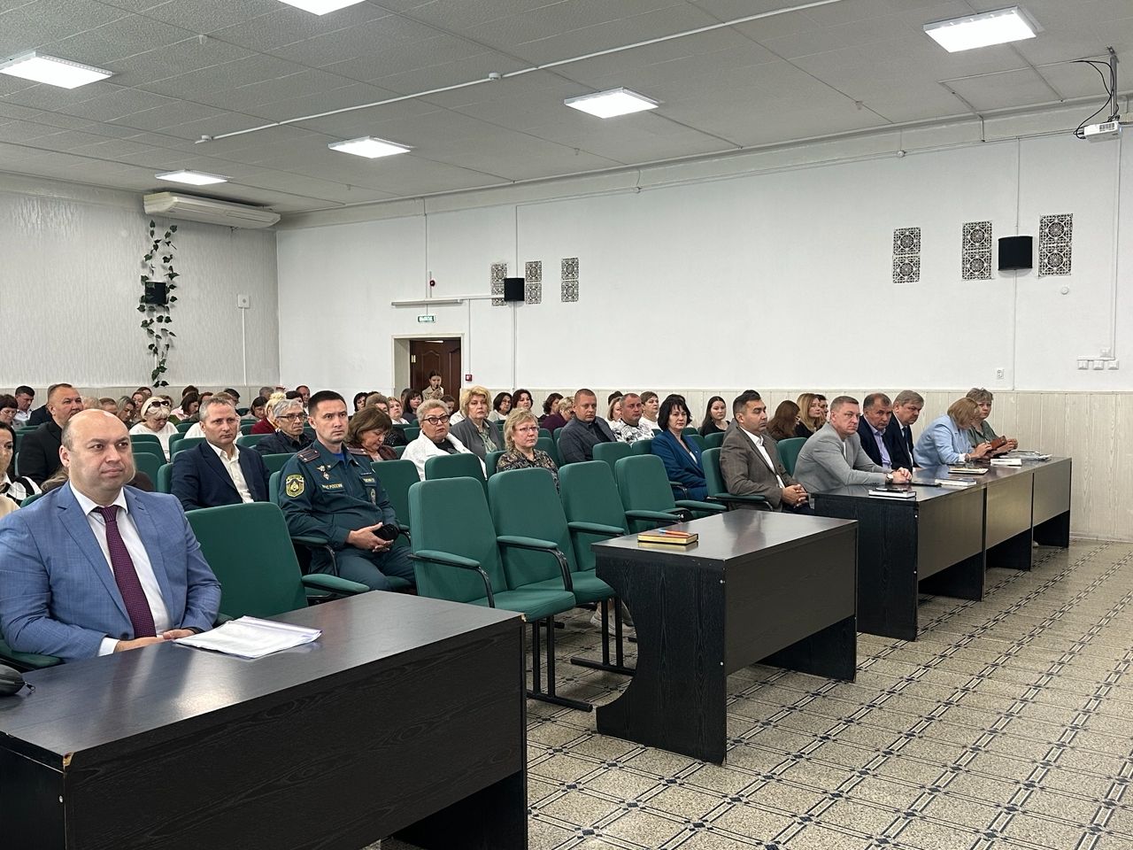 Главные темы аппаратного совещания в Чистополе: образование, сельское хозяйство и правопорядок