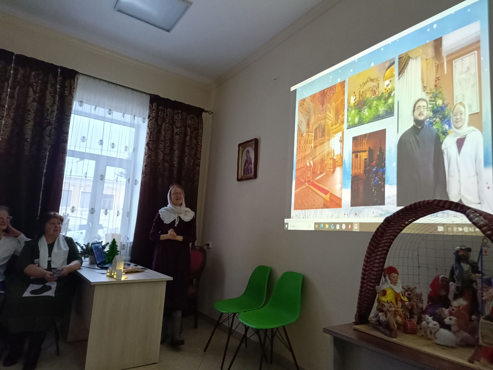 В Никольской воскресной школе для взрослых прошли Рождественские посиделки