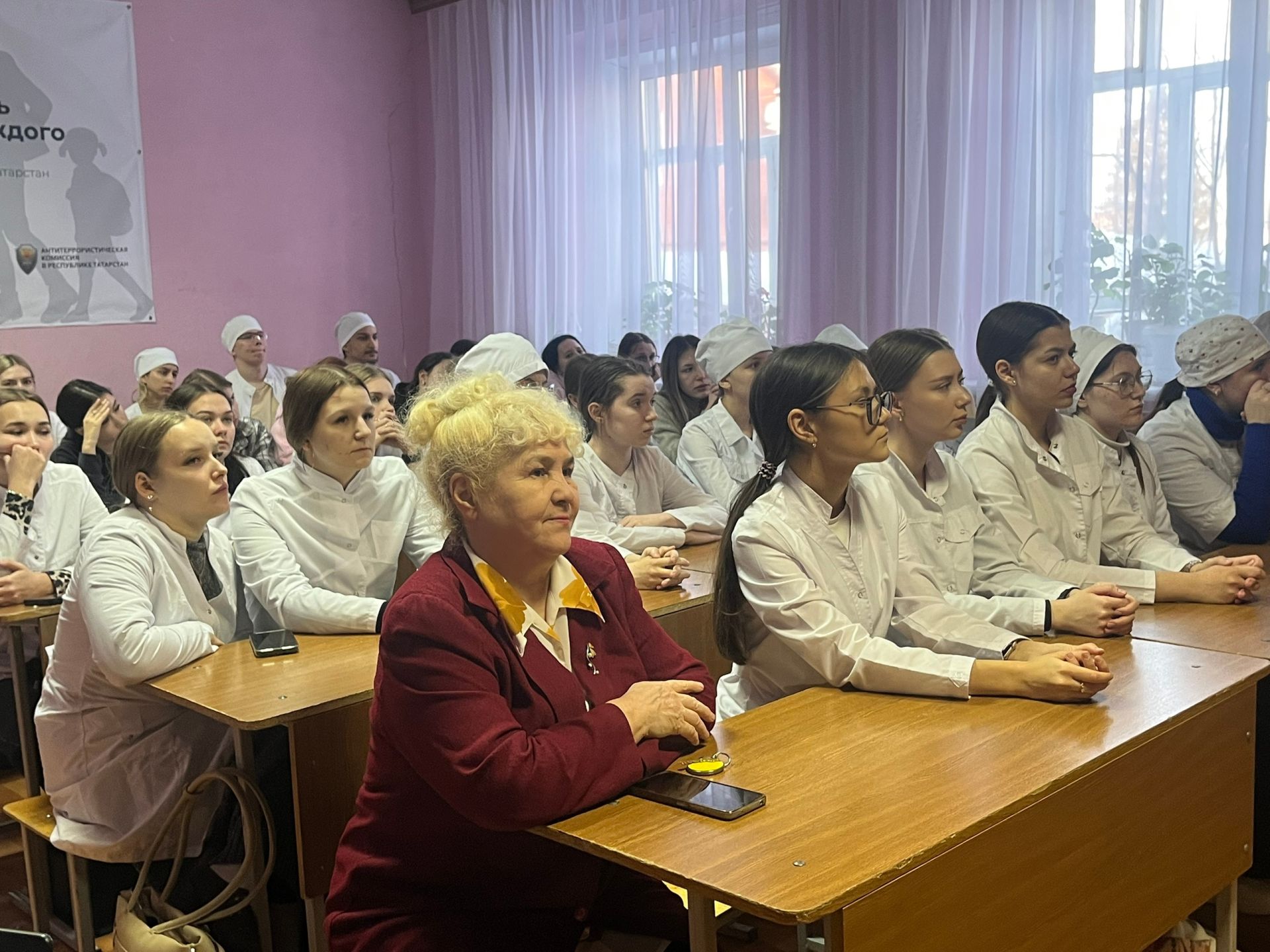 Чистопольская ЦРБ провела встречу со студентами-медиками