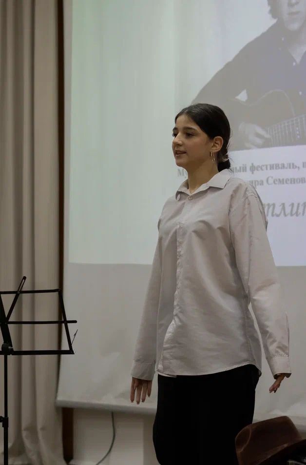 Чистопольские школьники читали и пели Высоцкого