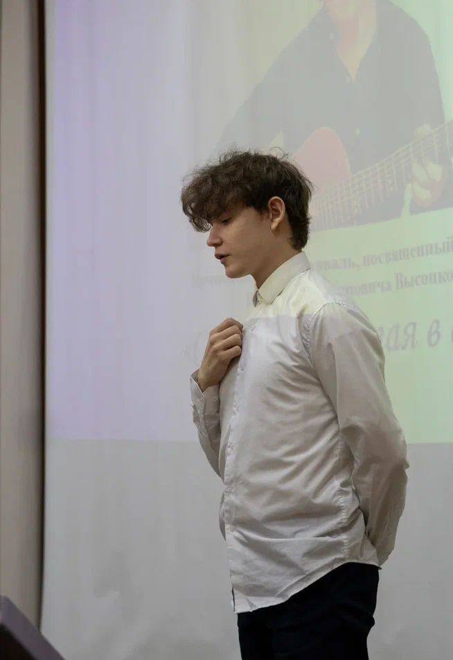 Чистопольские школьники читали и пели Высоцкого