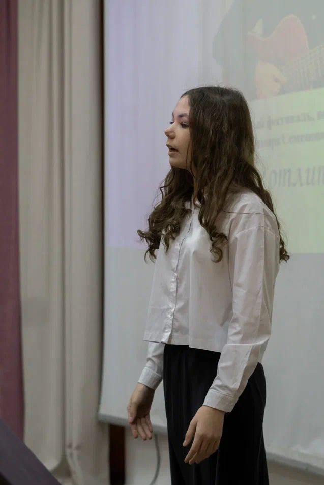 Чистопольские школьники читали и пели Высоцкого