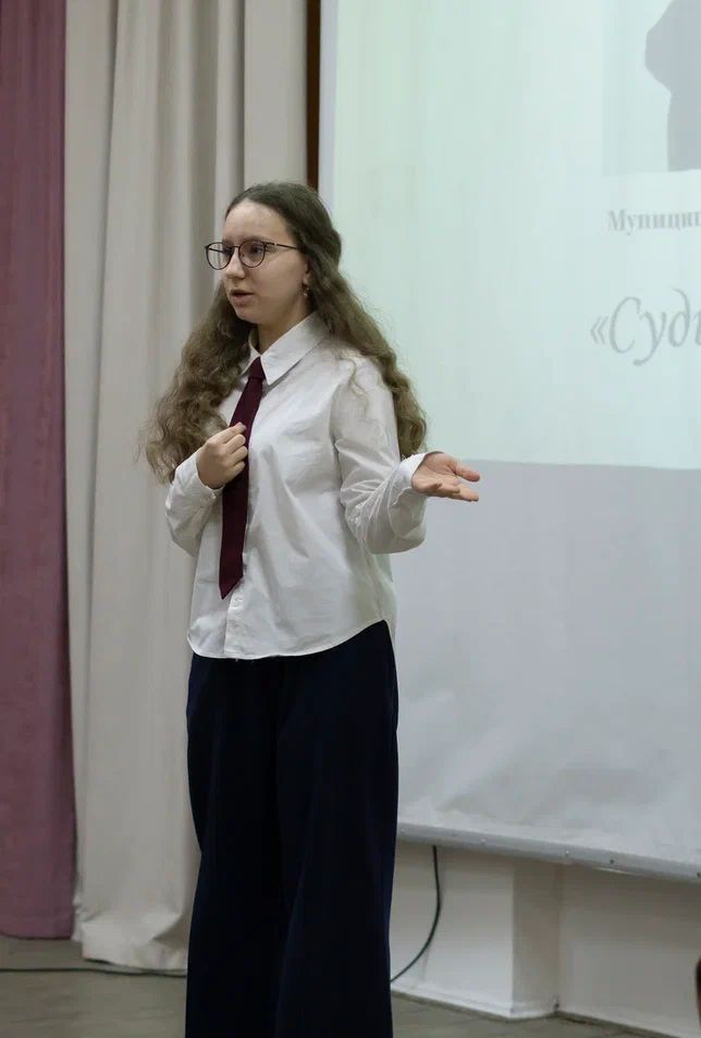 Чистопольские школьники читали и пели Высоцкого