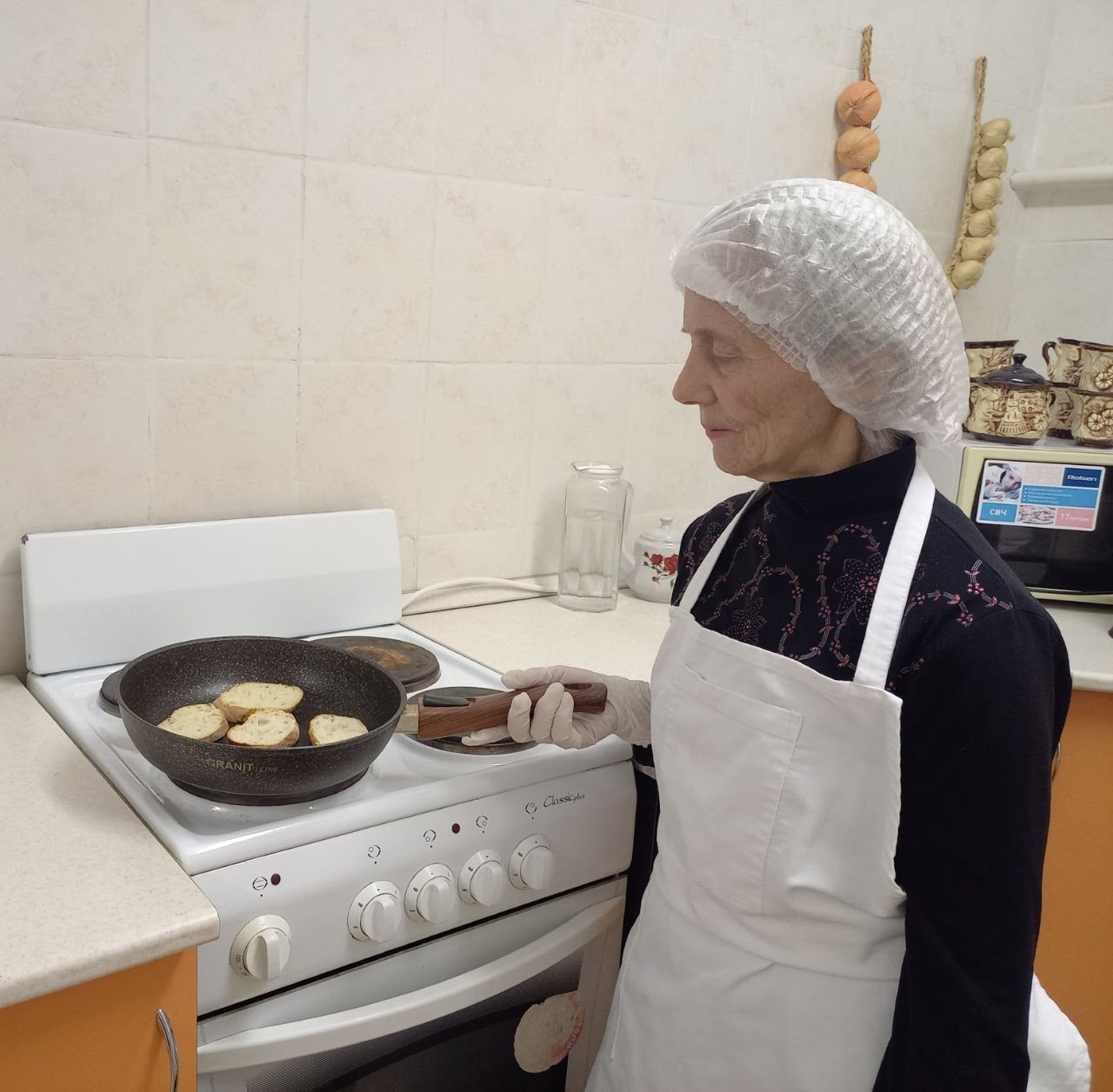 Подопечные дома-интерната освоили приготовление настоящих итальянских брускетт
