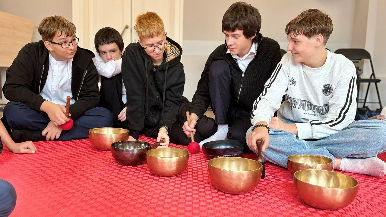 Чистопольская молодёжь учится «выключать стресс» через звукотерапию
