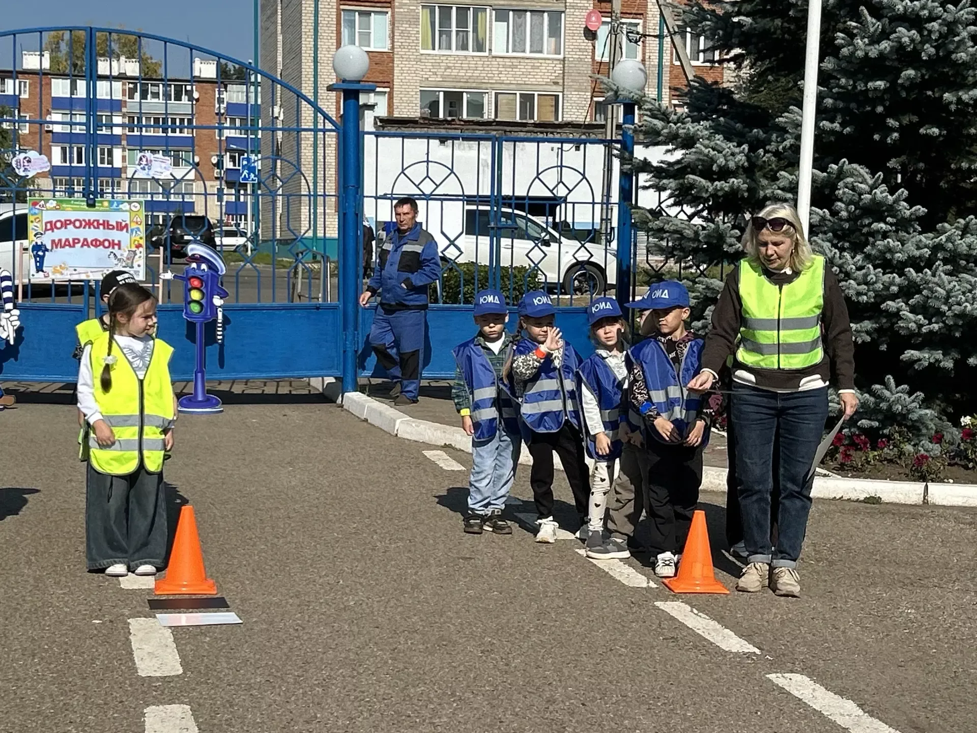 Дети и их родители стали участниками «Дорожного марафона» в Чистополе