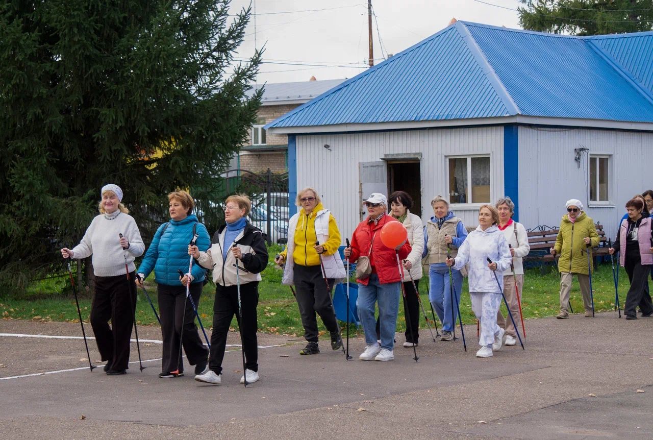 В Чистополе провели фестиваль скандинавской ходьбы