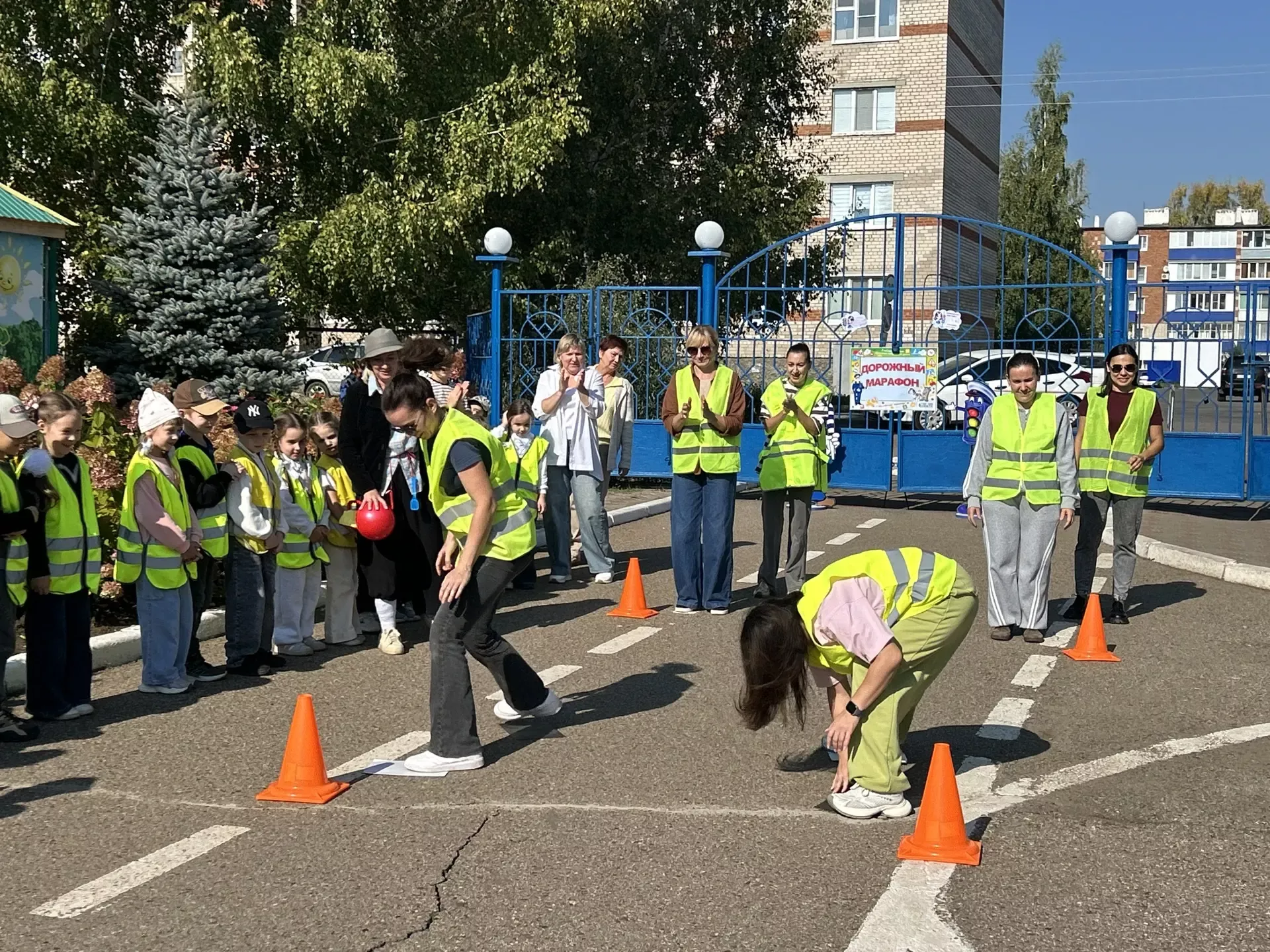 Дети и их родители стали участниками «Дорожного марафона» в Чистополе