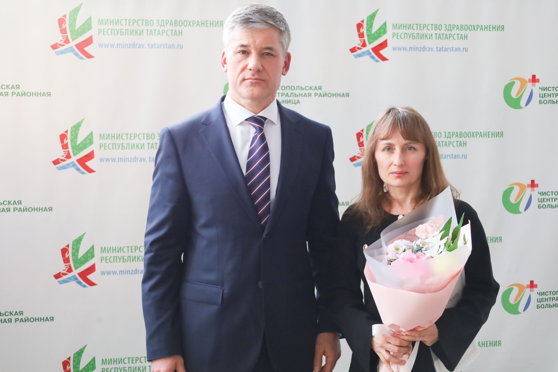 Сотрудникам Чистопольской ЦРБ вручили награды