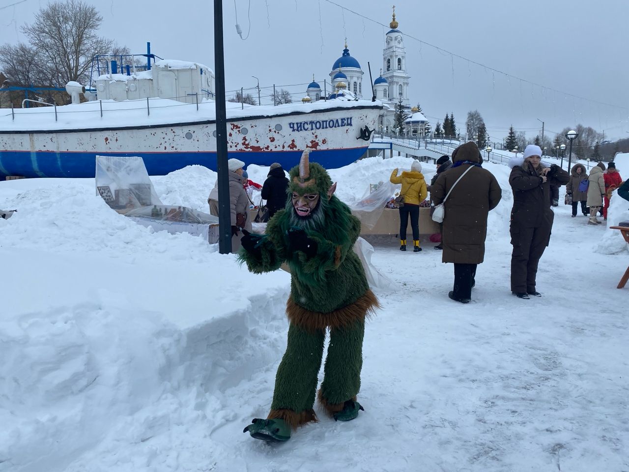 Фигурное катание, аллея мастеров, любимые песни: в Чистополе состоялся фестиваль умельцев