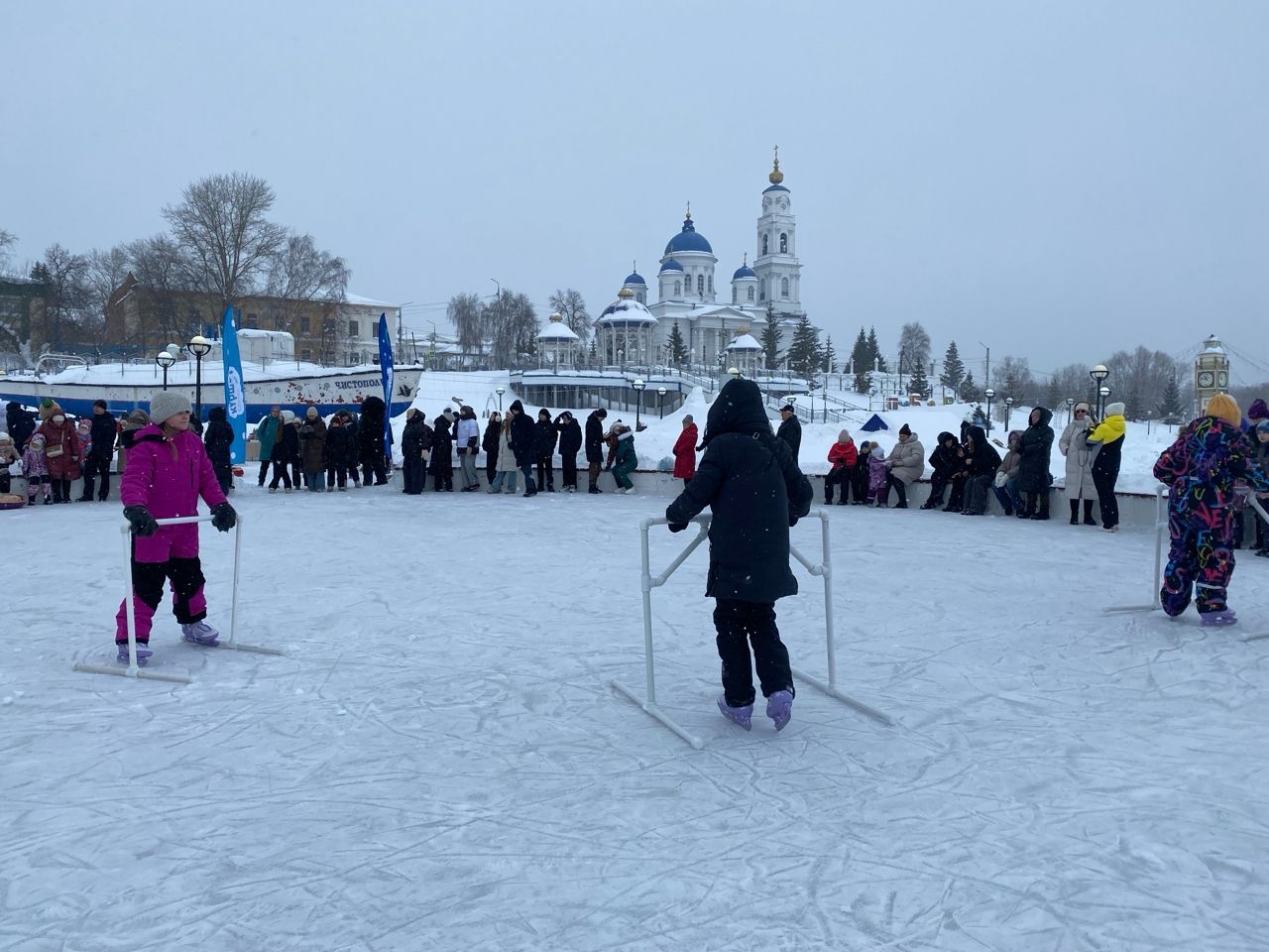 Фигурное катание, аллея мастеров, любимые песни: в Чистополе состоялся фестиваль умельцев