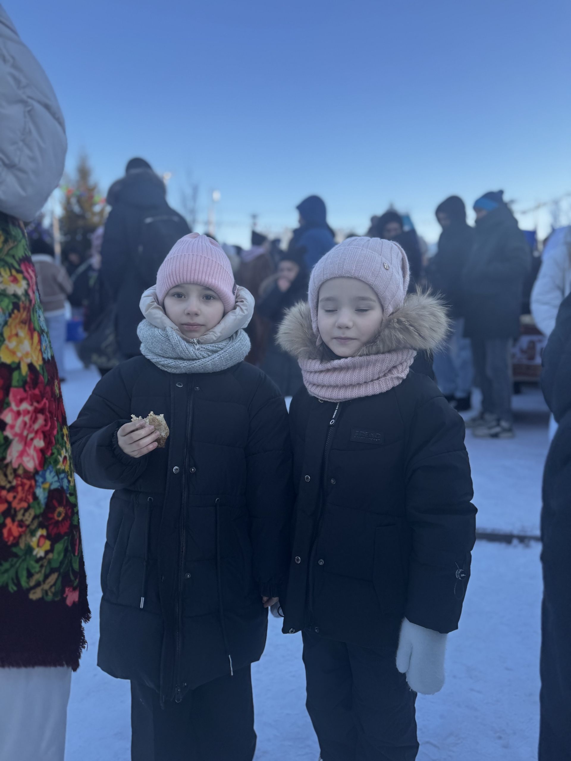 Гонки на лыжах, метание валенка и блины: в Чистополе весело отметили Молодёжную Масленицу